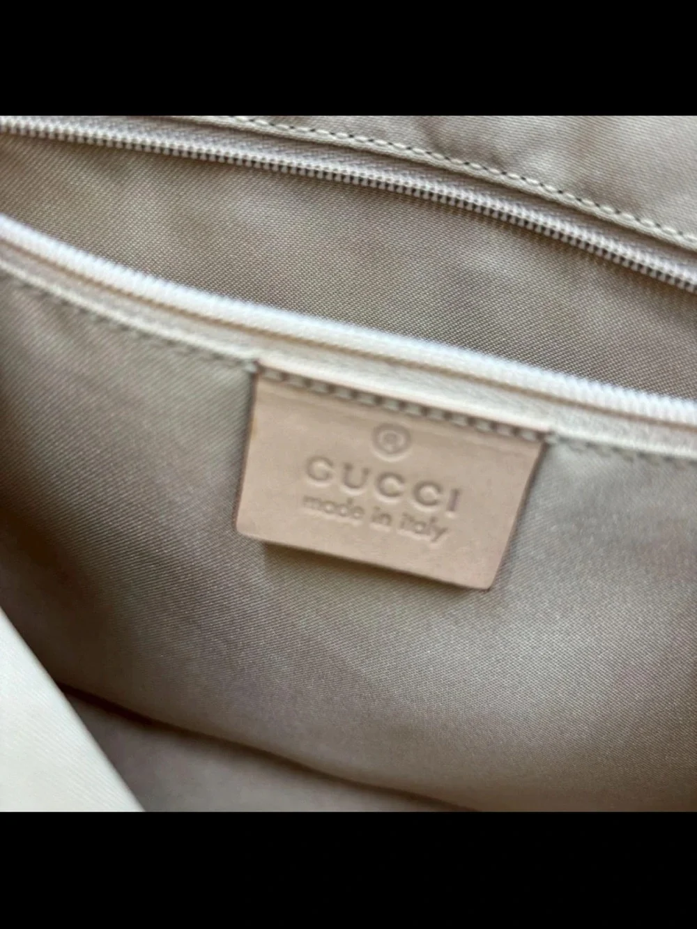 Gucci elegant cream